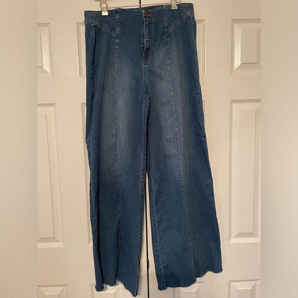 Sneak Peek High Waisted Wide Leg Jeans Size 32 - Picture 1 of 10